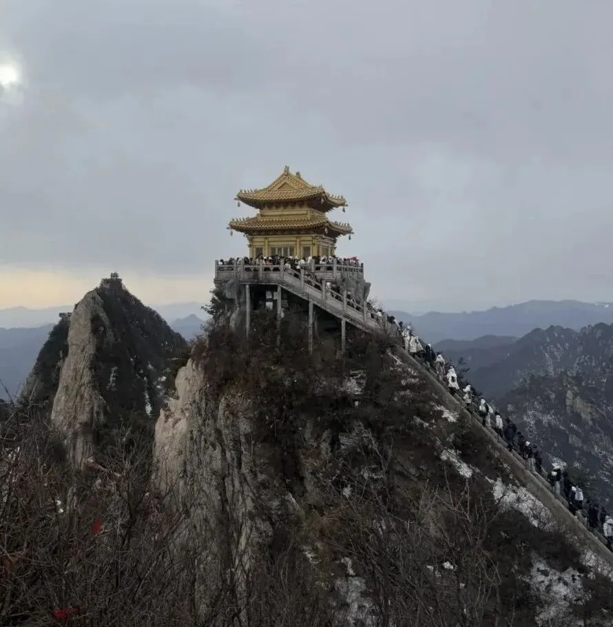 2025/1月,郑州洛阳旅游攻略.没有滤镜加持的老君山远没有小视频里面的惊艳.