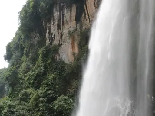 兴义市区全域旅游攻略|城市峡谷、老城烟火、近郊山水一站式打卡