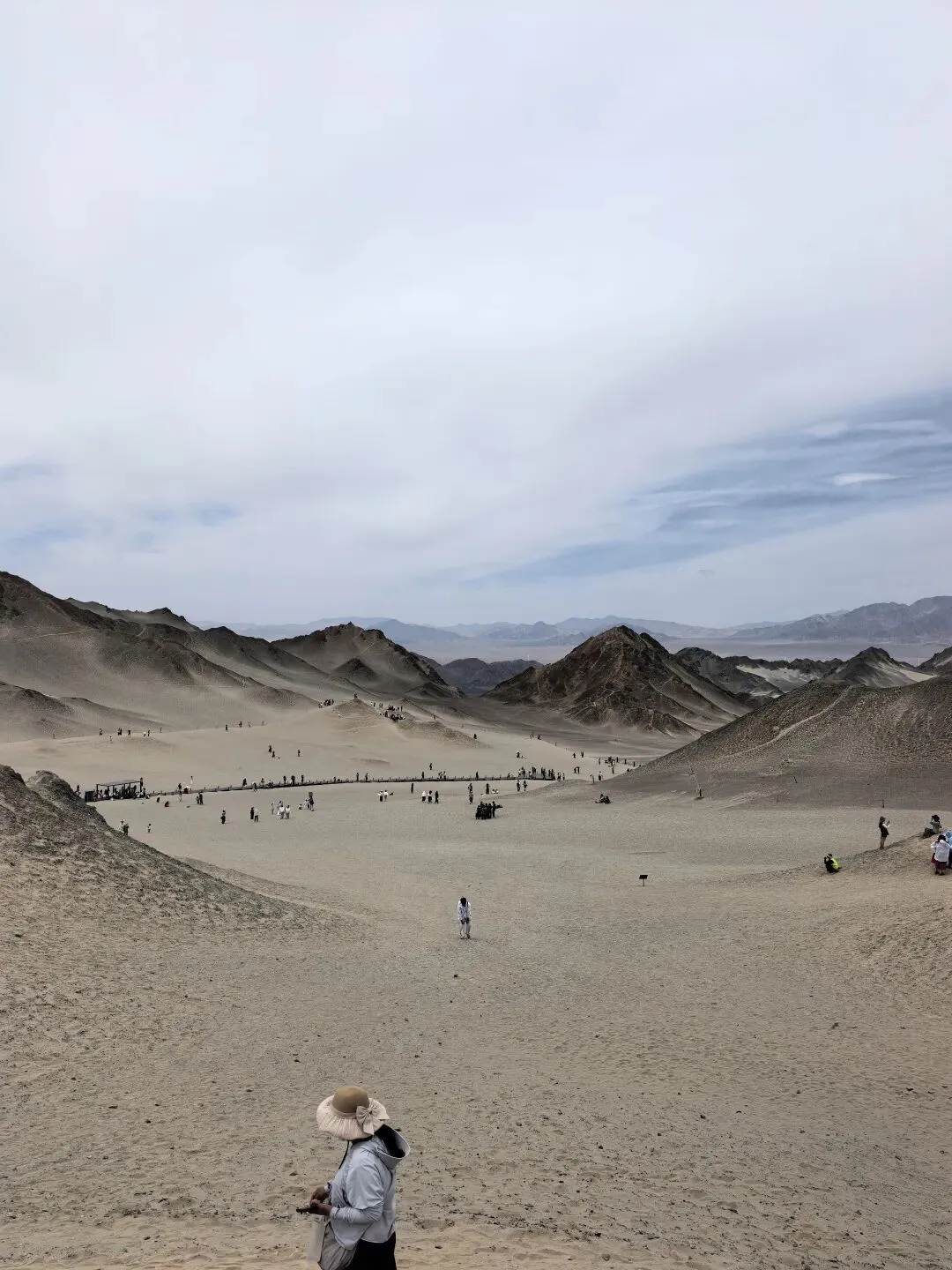 西北青甘大环线旅游第三天之青海黑独山游记、攻略全!