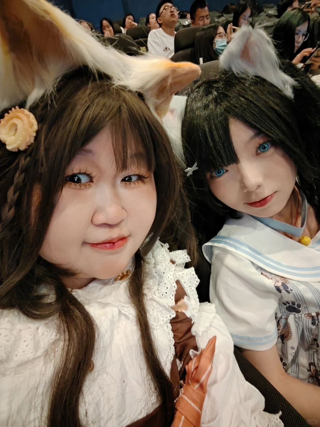 看了代号白电影！特地买了特别场，但是