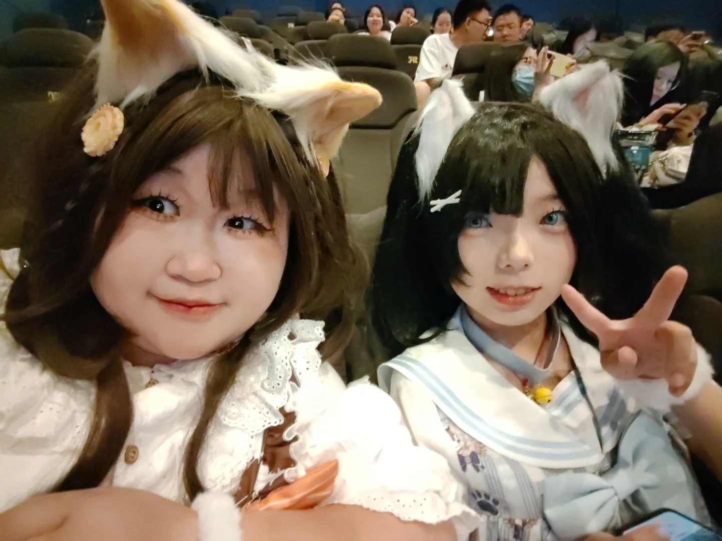 看了代号白电影！特地买了特别场，但是