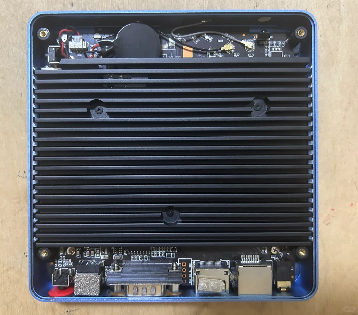 用了三年半的电视盒子坏了