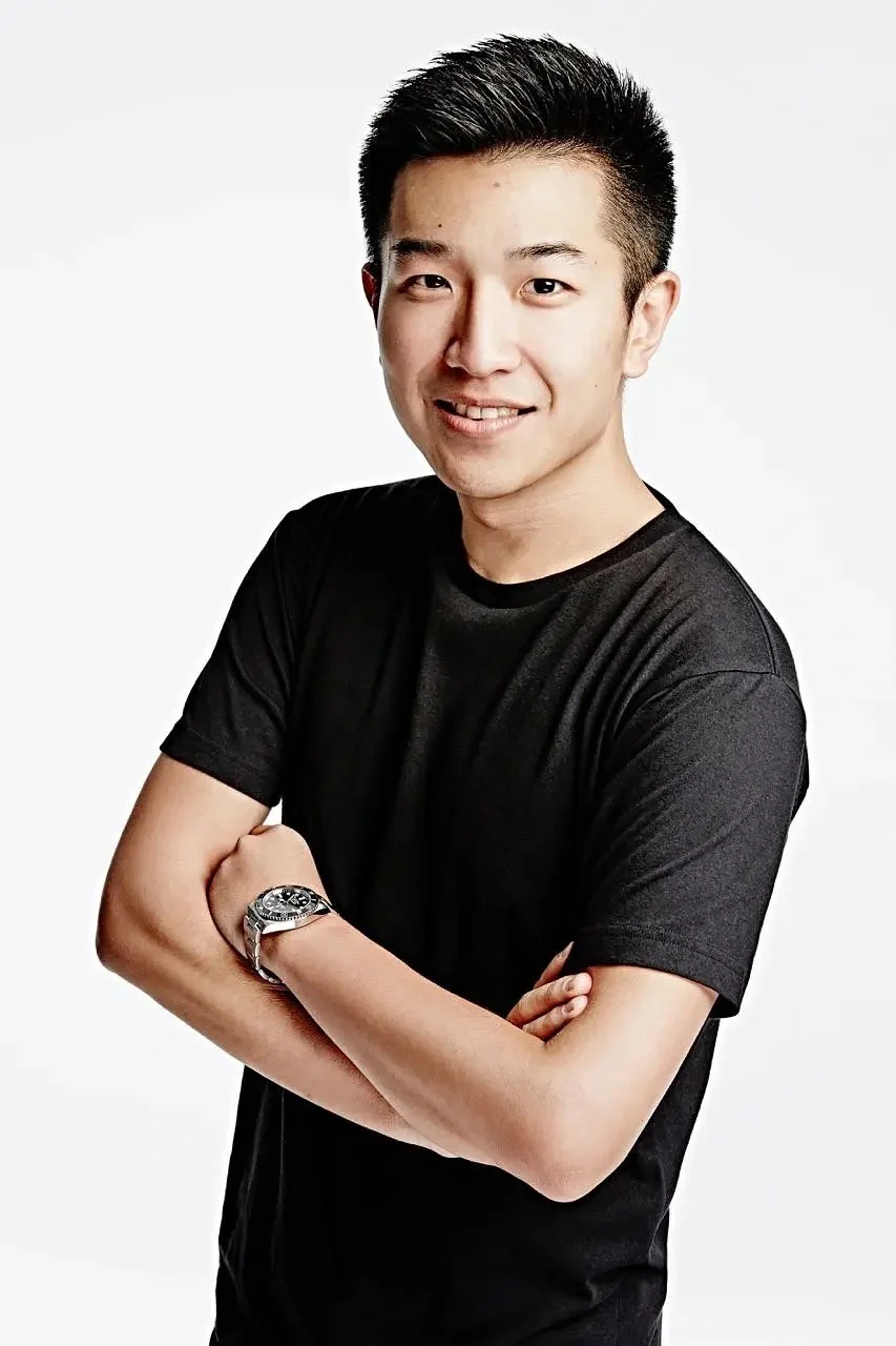 妈生影帝脸,电影孤注一掷的导演不演戏可惜