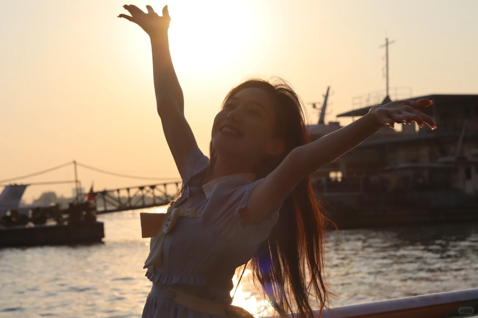 像在电影里的海上灯塔🌊