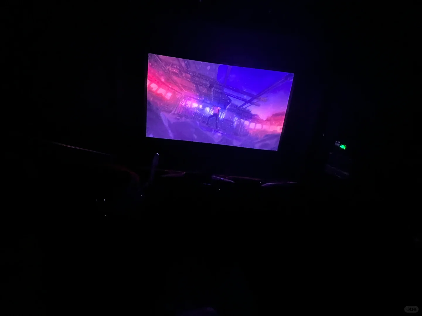 看电影一个人包场进去发现好多人吓我一跳