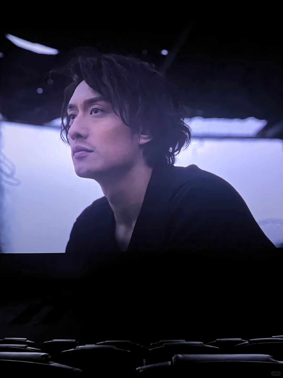 信一，看一个电影，爱上一个“坏男人！”