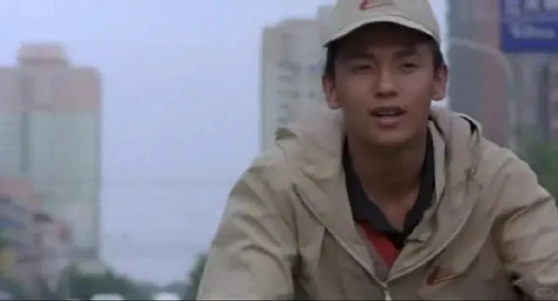 老公牛看电影【十七岁的单车】