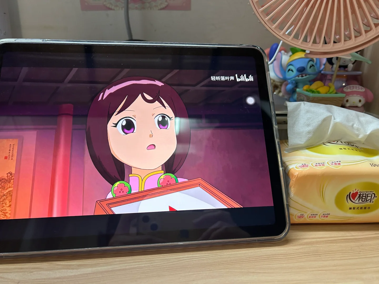 感觉理想化的爱情只存在电影里