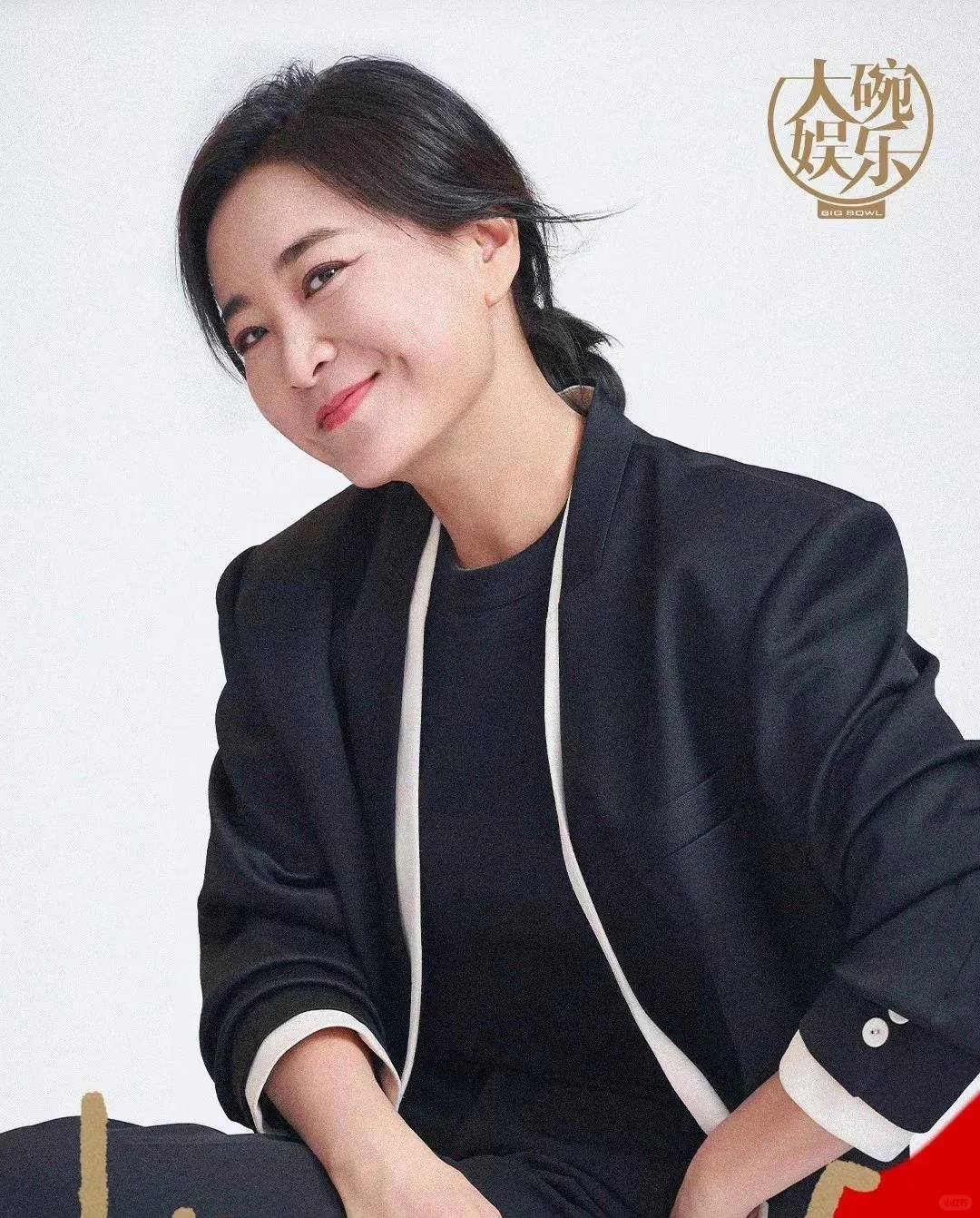 贾玲低调出国拍电影 背后原因引猜测