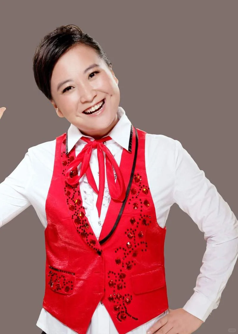 贾玲低调出国拍电影 背后原因引猜测