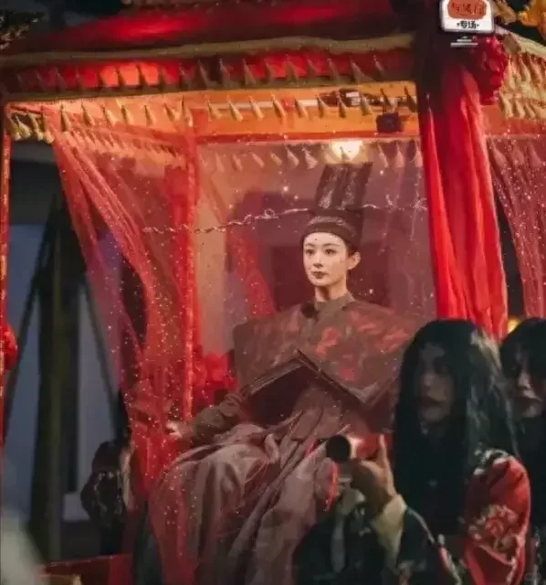 好了,赵丽颖2024待映电影盘点完了,小伙伴们,你们最期待哪一部影片呢?赶紧说出来吧!