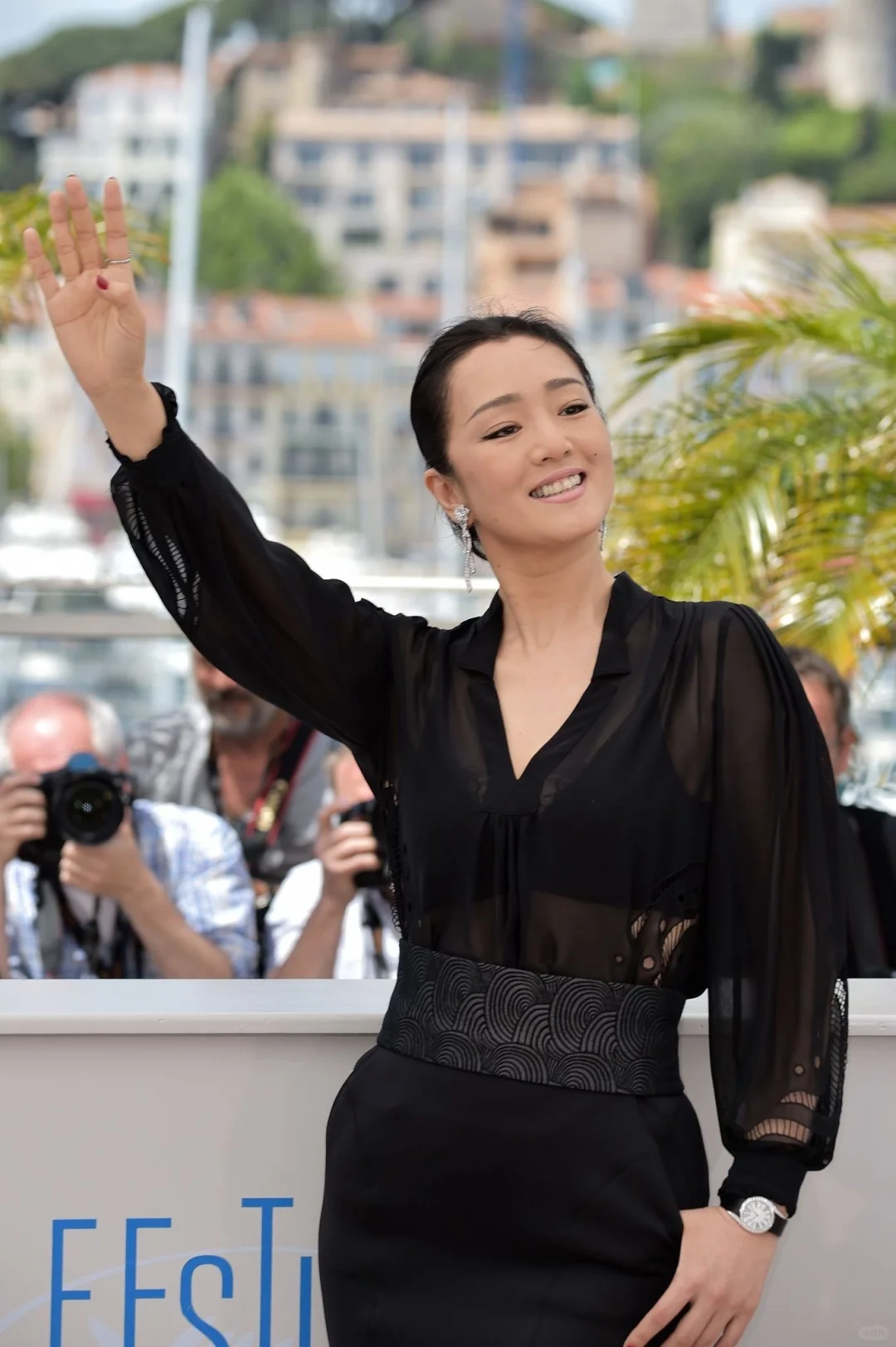 第二十次亮相戛纳电影节，巩俐的底气是作品