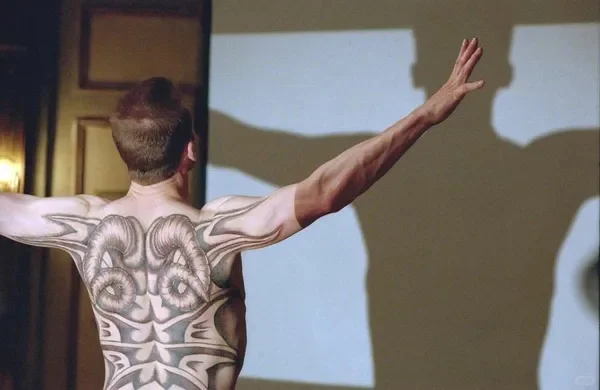 200年前的邪恶《红龙》｜电影与美术的呼应