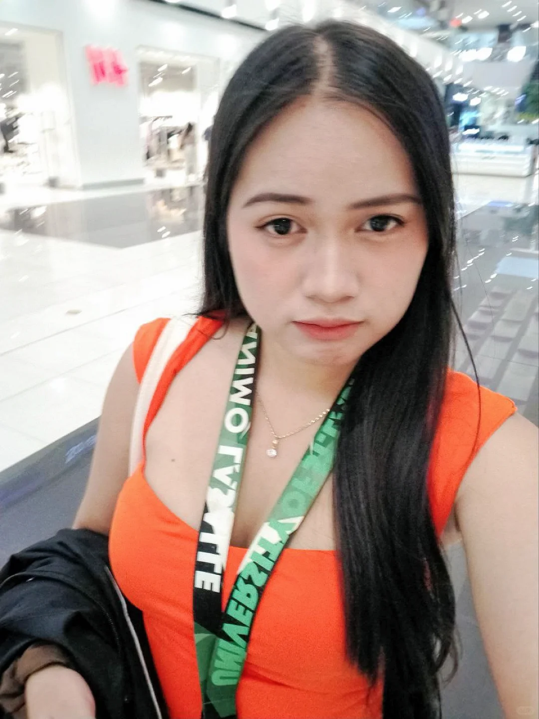 我是来看排球电影的！🏐 🎥