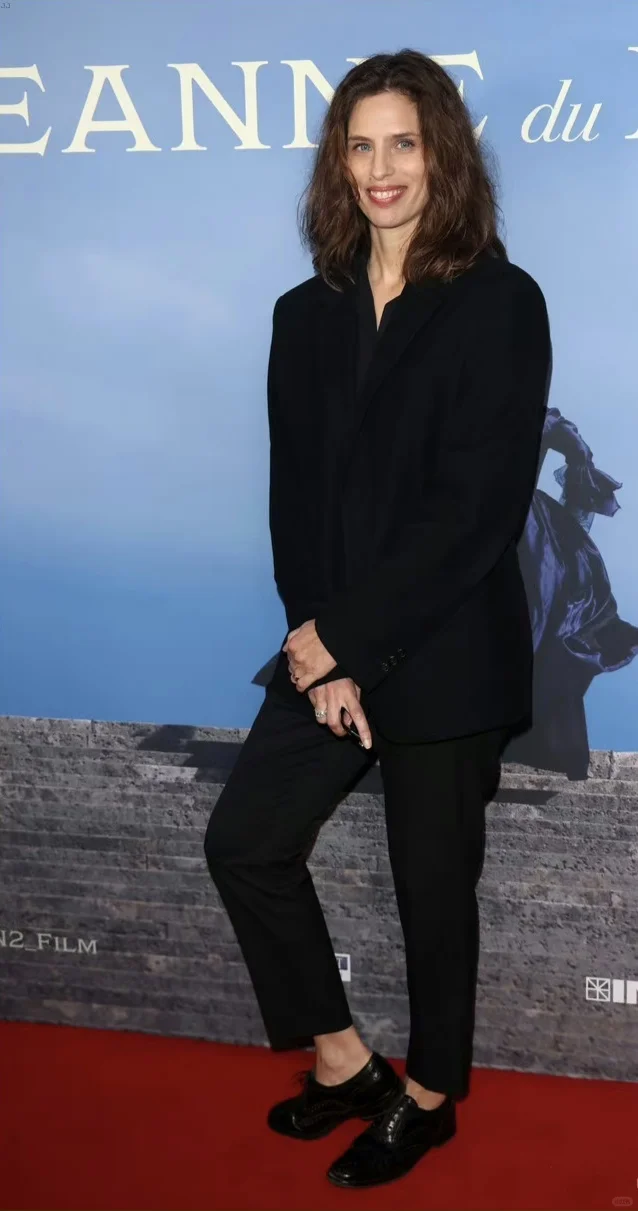 麦温和强尼戴普宣传新电影