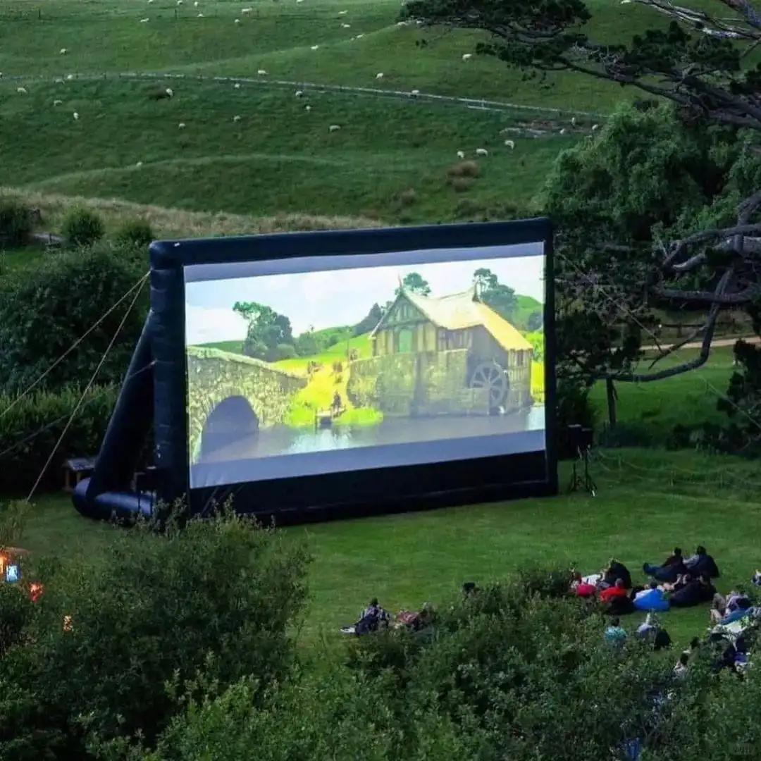 露天电影：星空下，享受不一样的观影体验