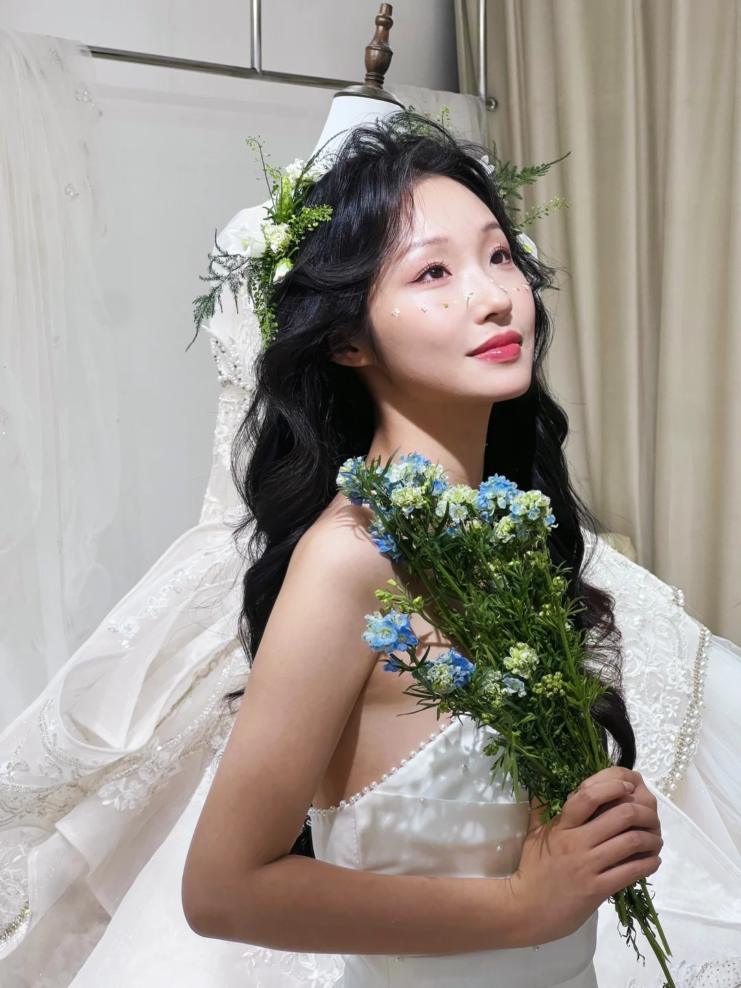 家人们我可以做婚样模特嘛