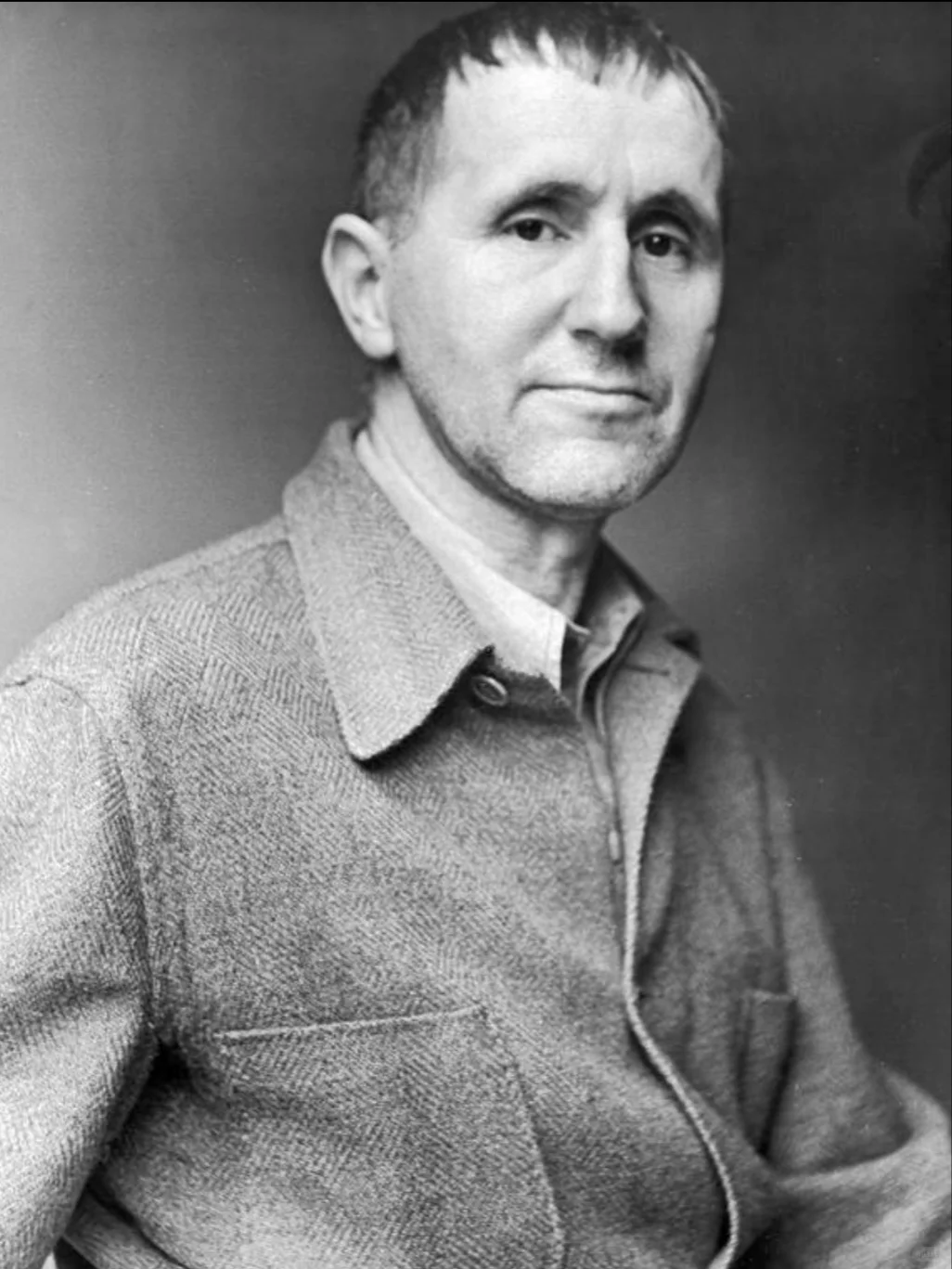 【电影中的诗歌】：布莱希特回忆爱的面貌