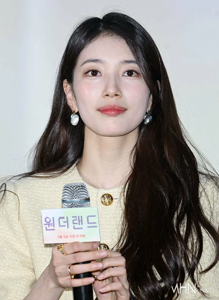 秀智 今日电影试映会新闻图 谁又被美晕了