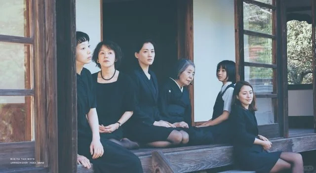 审美提升14| 跟电影构图学拍合照