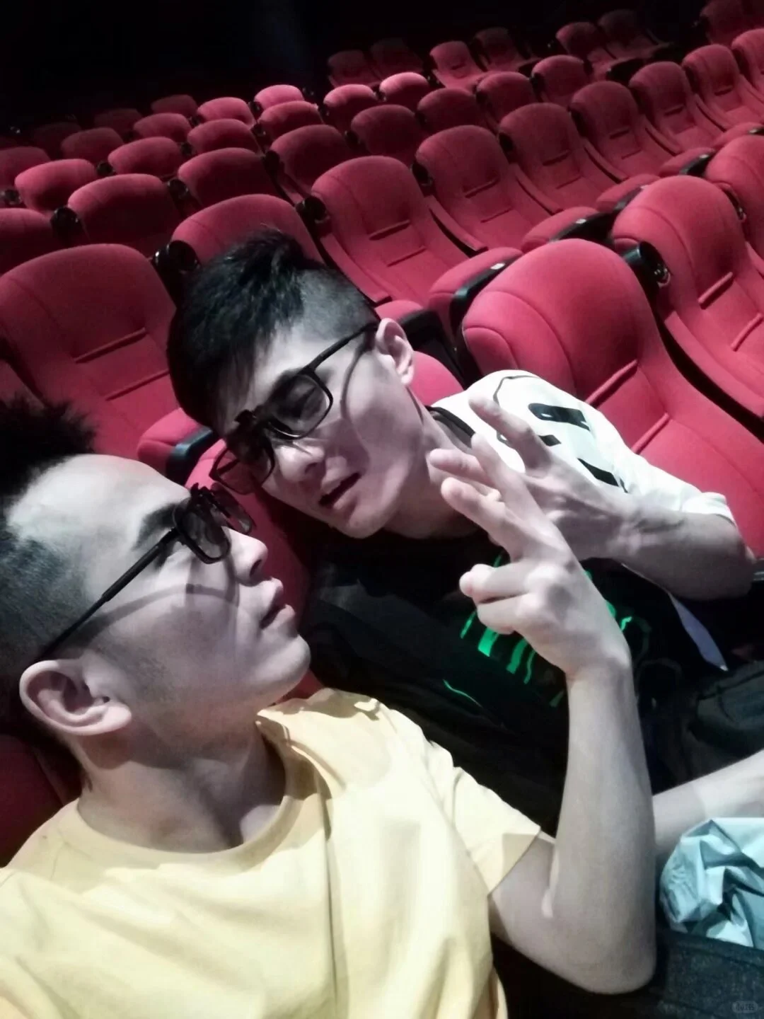 你们多久看一次电影？