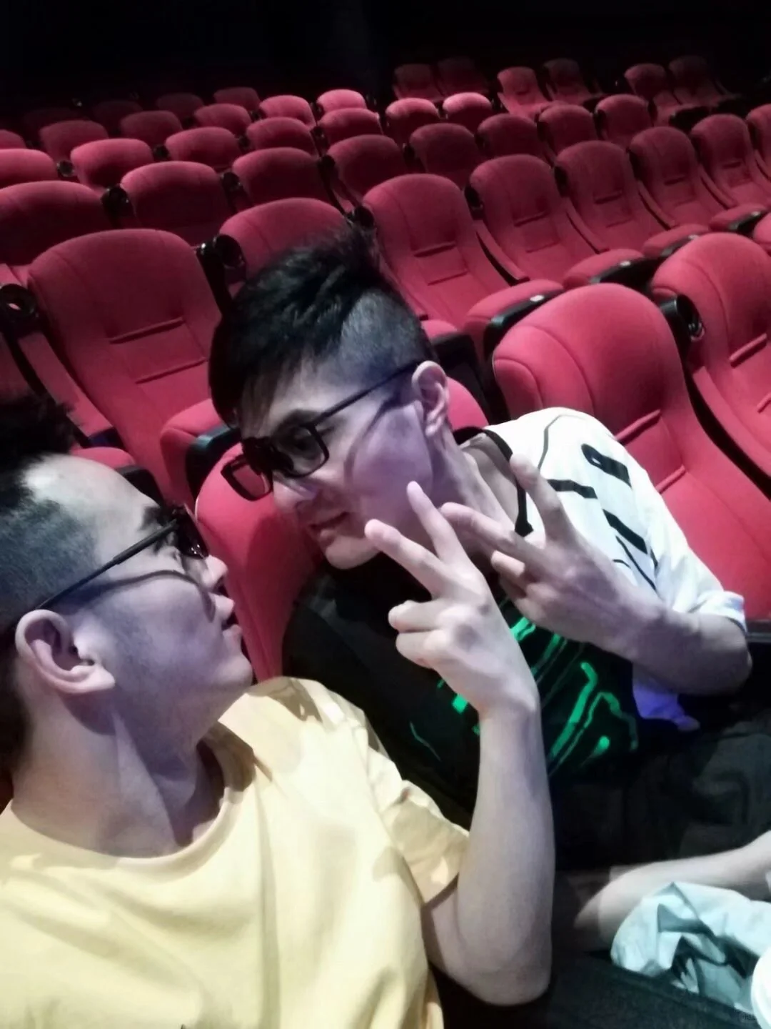 你们多久看一次电影？