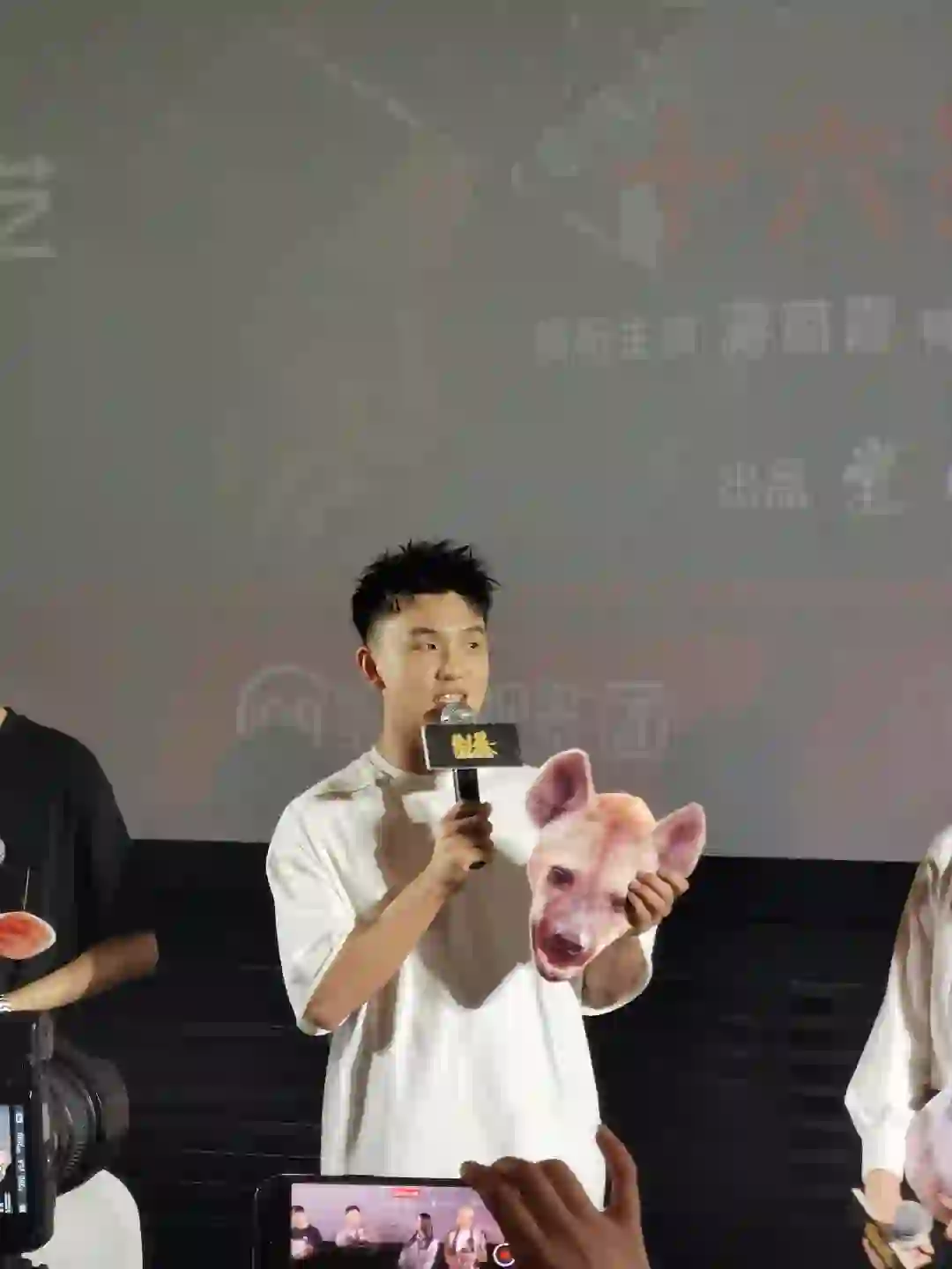 《制暴电影》：一场视觉与情感的完美交织