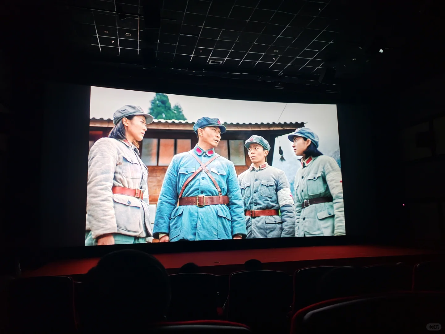 电影《红城往事》首映结束 祝票房大卖