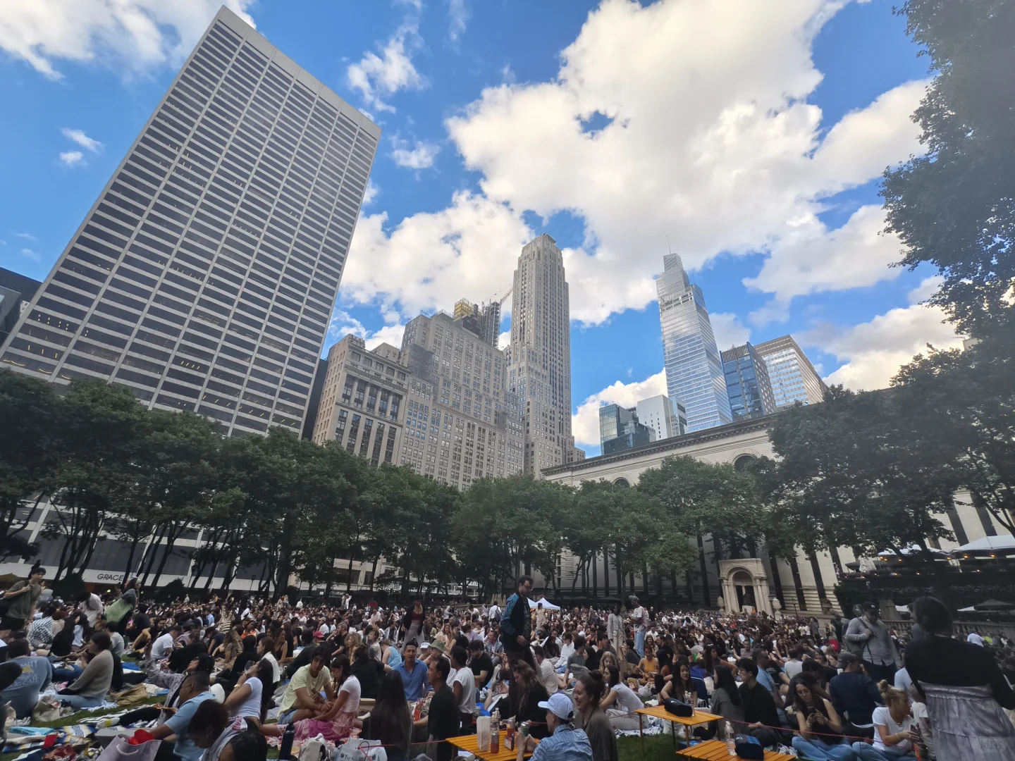 纽约夏季限定｜Bryant Park露天电影开幕式