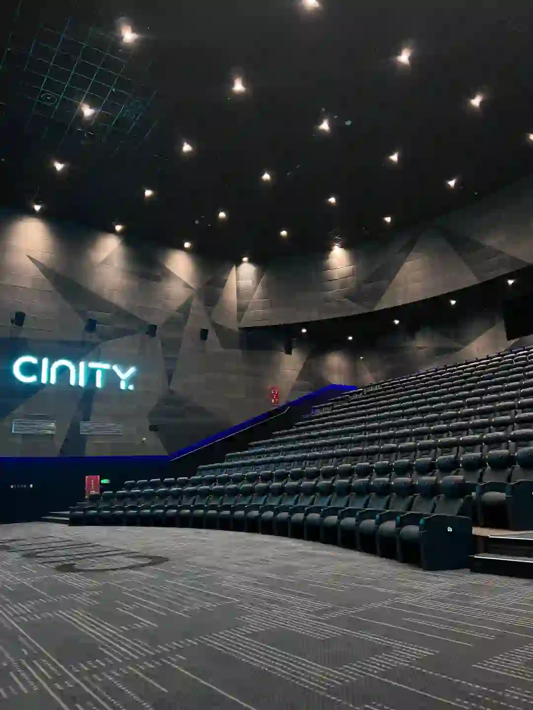 济宁济州上城京杭影城电影暑假观影团