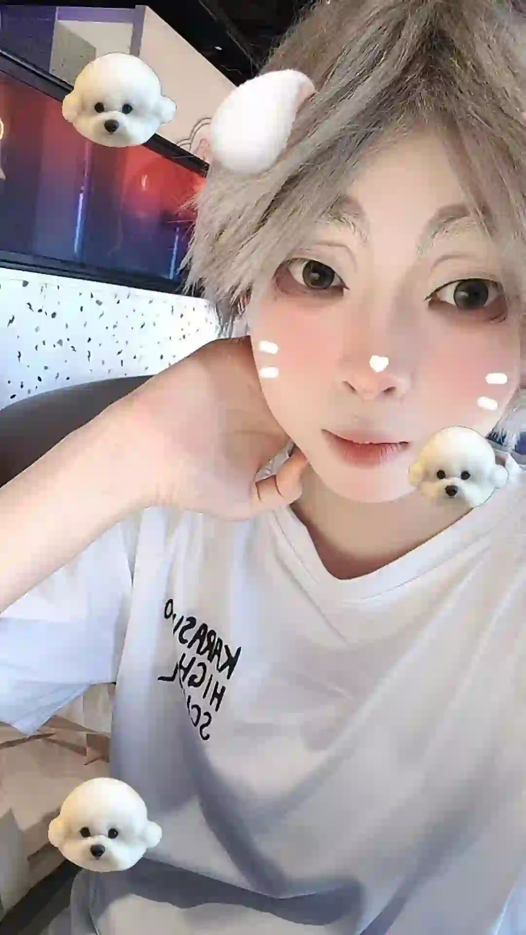 出suga去看小排球电影啦