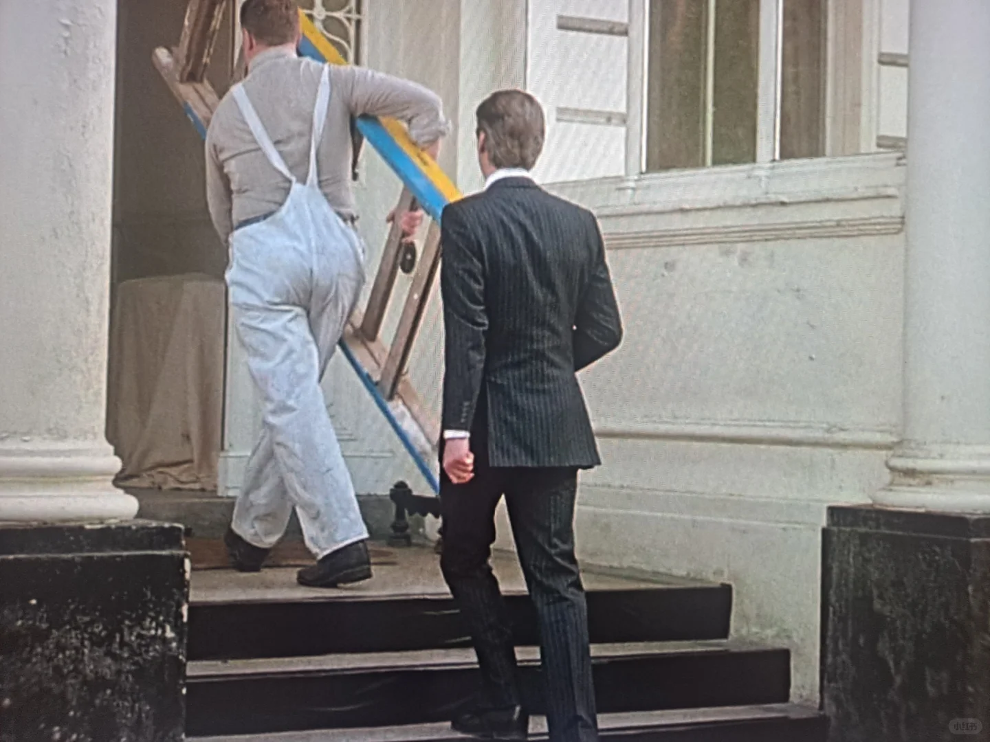 电影里的好衣服。