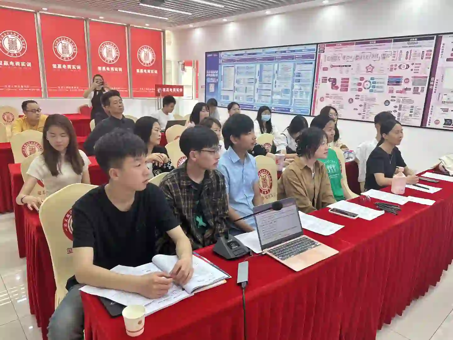 虎门办公软件培训班开课中！火热招生中🔥