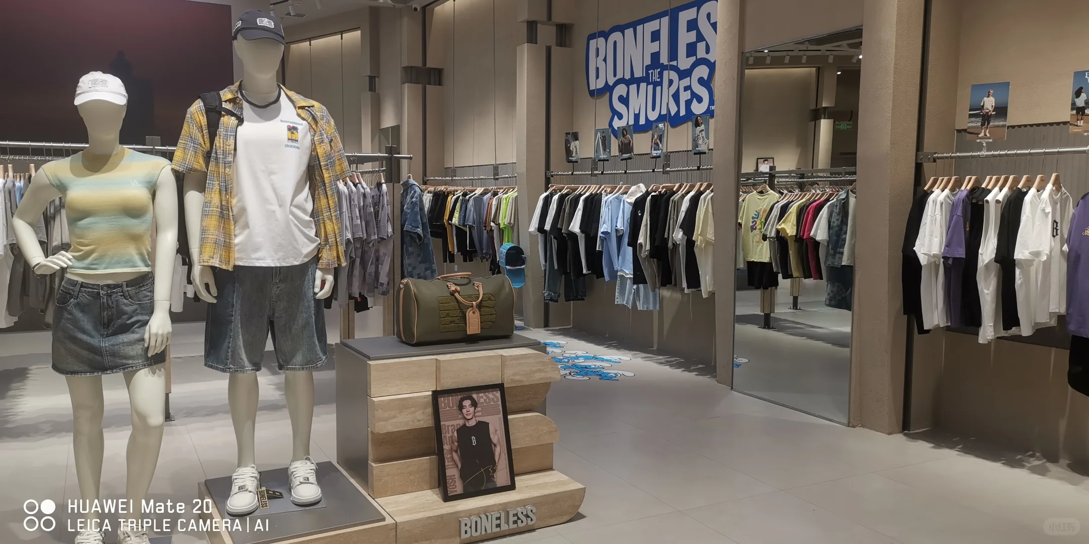 武汉银泰创意城BONELESS分享店铺送电影票