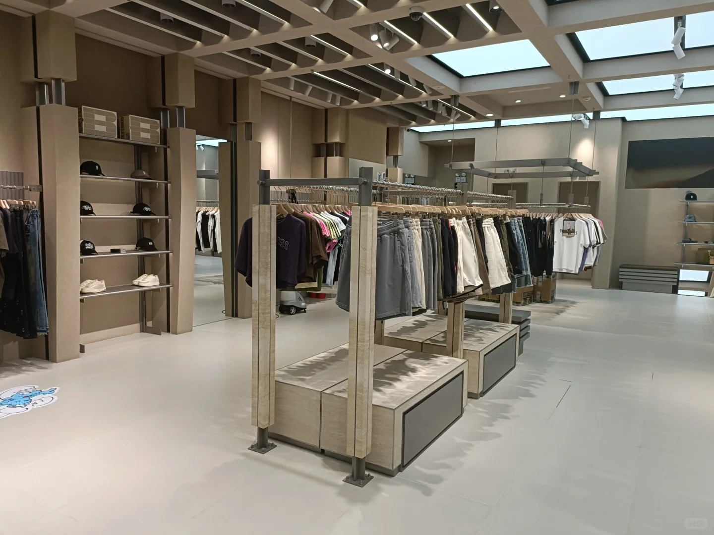 boneless打卡领电影票