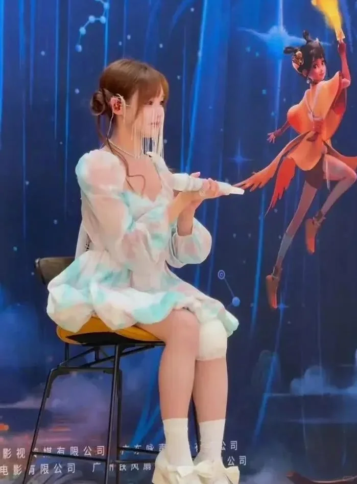 黄霄雲为什么坐轮椅还要为电影<落凡尘>献歌’></p>
<p style="text-align:center;"> <img decoding="async"  src="https://img.bim99.cn/ssd/ssd4/103/2024-07-11/103_30e7f76649e250113cc66c063ff137ec.webp" alt=