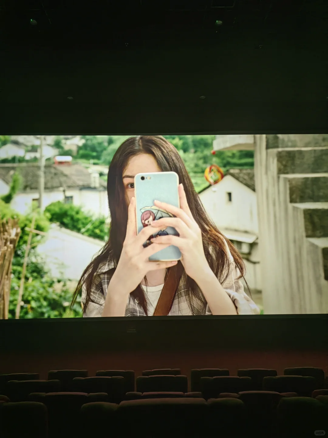 我嘞个豆 看完电影直接被周也圈粉了