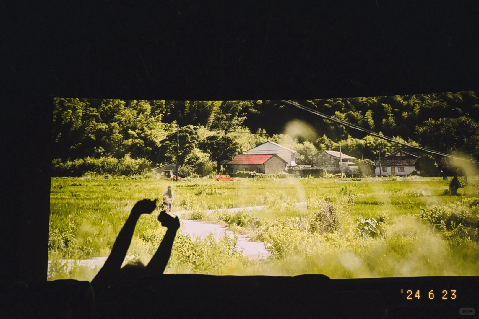 你们觉得云边小卖铺小说和电影哪个更好哭?