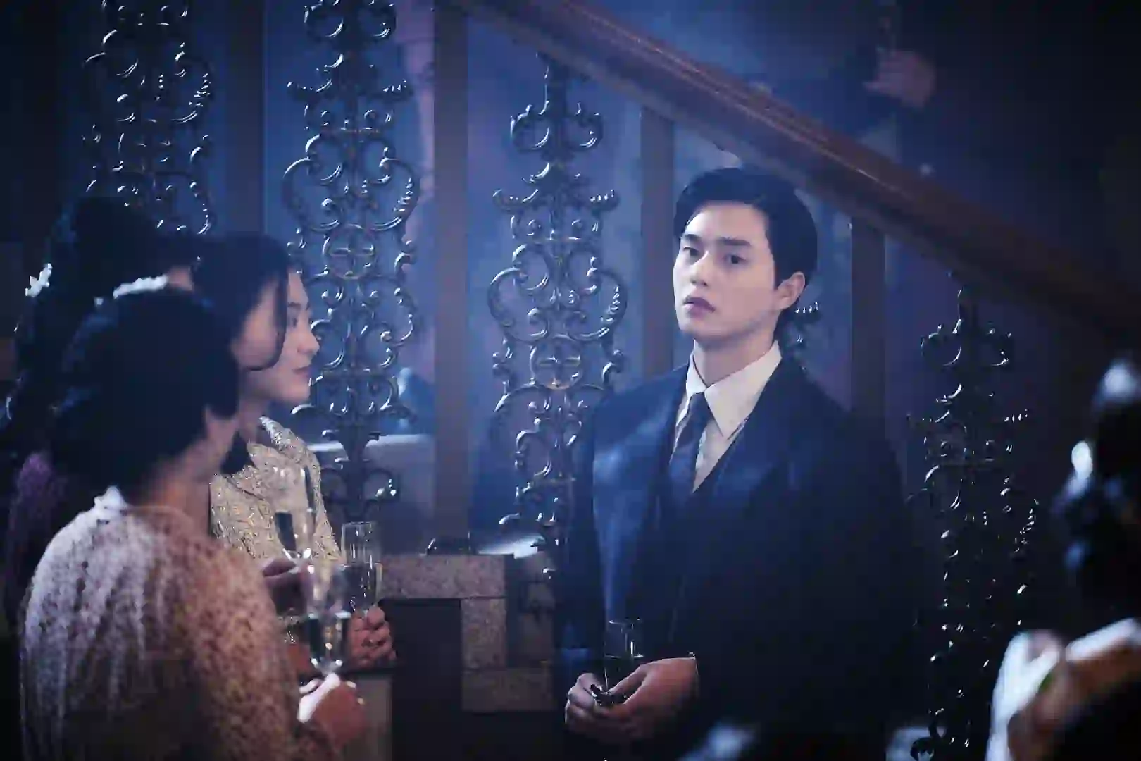 SongKang.| 宋江电影逃亡新剧照公开