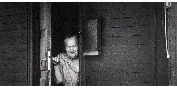 里加诗意纪录片电影学派：莱拉·帕卡莲莉娜