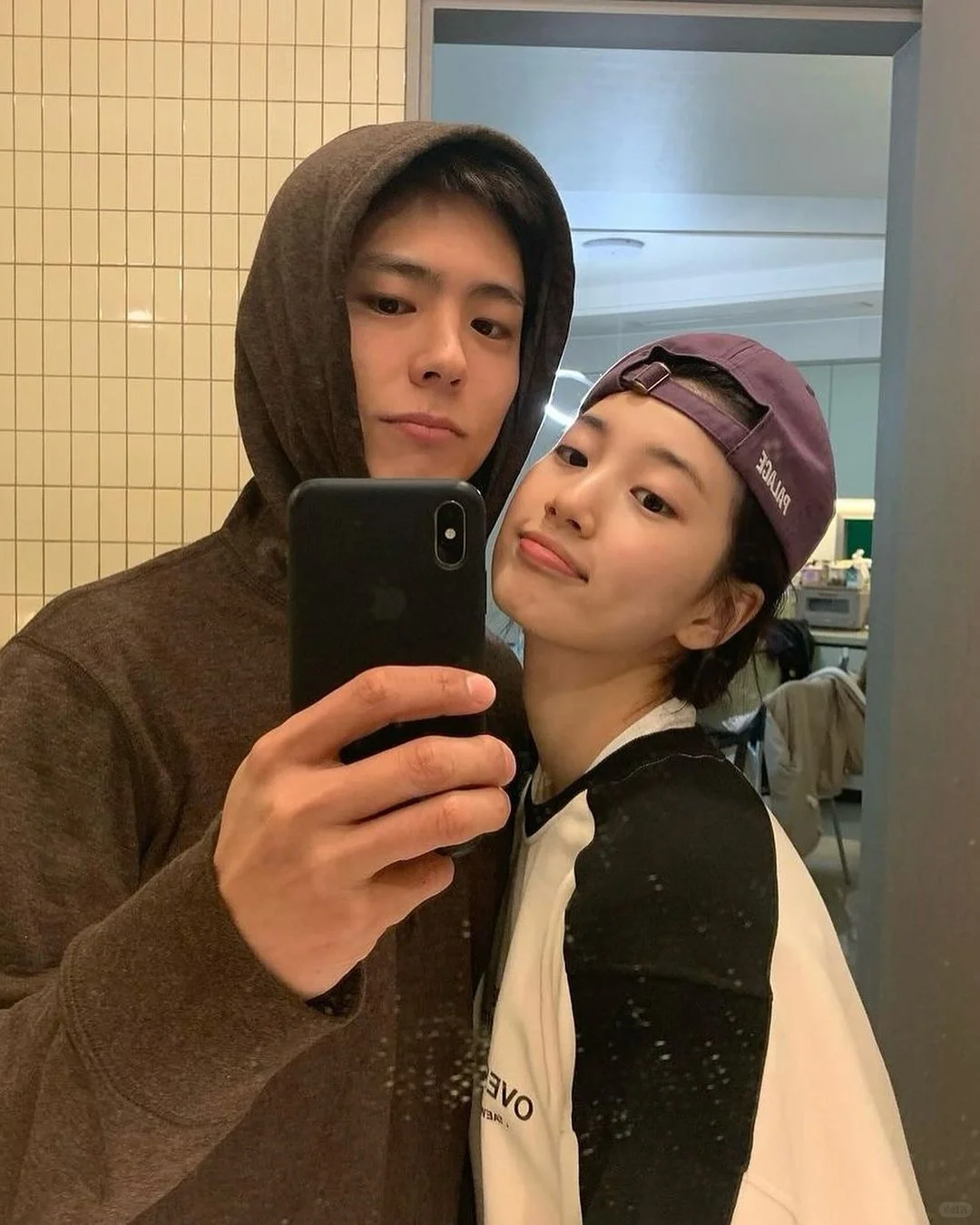 你俩 咱是拍电影 不是恋爱纪实节目阿