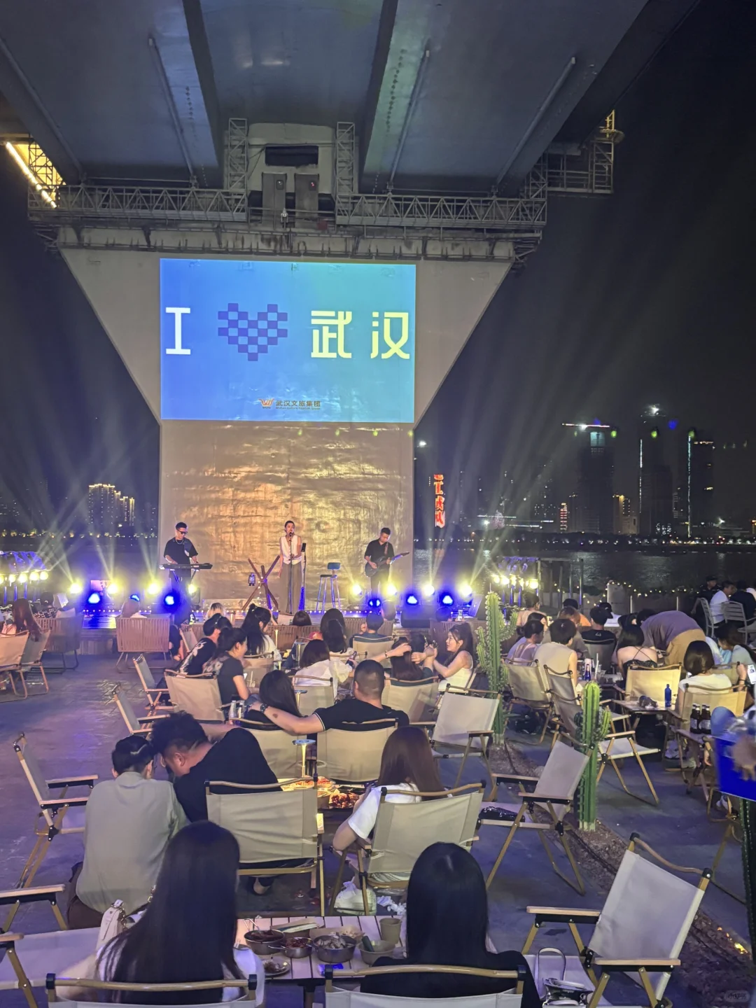 江遇下周电影预告来喽!