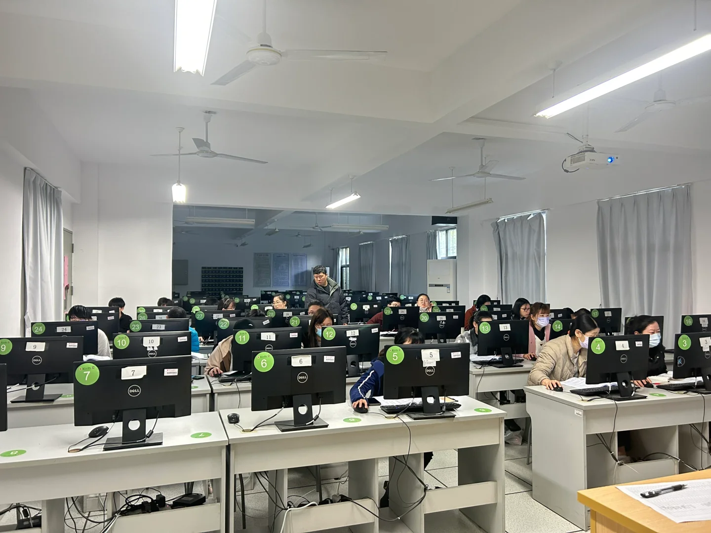 6月份专项<<办公软件应用操作>>即将开班’></p>
<p style="text-align:center;"> <img decoding="async"  src="https://img.bim99.cn/ssd/ssd4/103/2024-09-27/103_c206b35e72ce04dcca4212db6b1efa46.webp" alt=