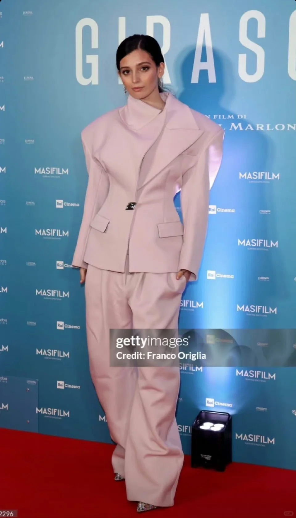 莉拉新电影首映！