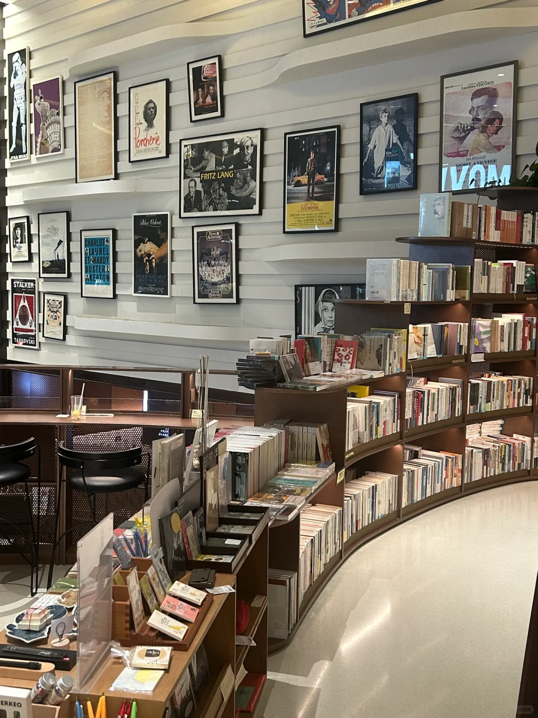 谁家看电影送这么多周边啊?