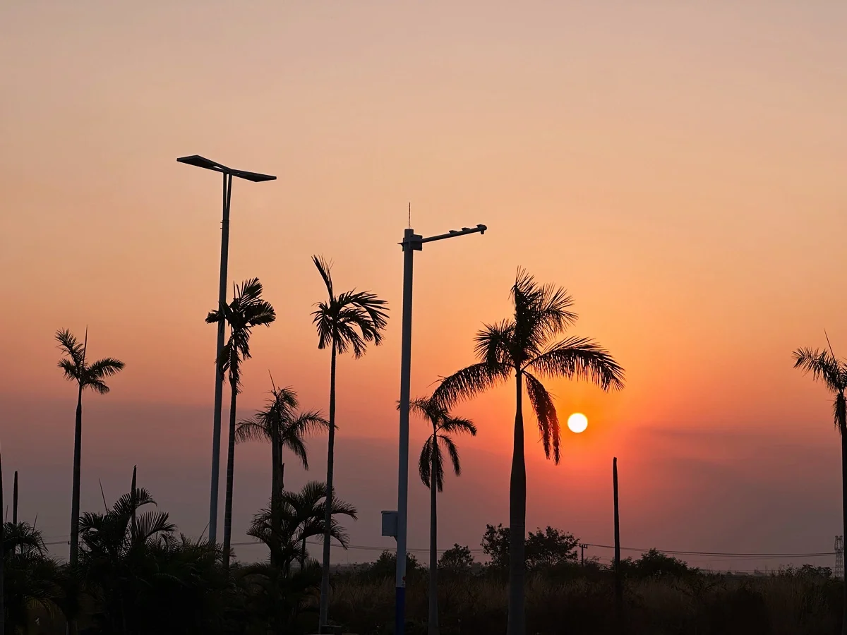 老挝旅行国内手机下载不了软件如何解决?