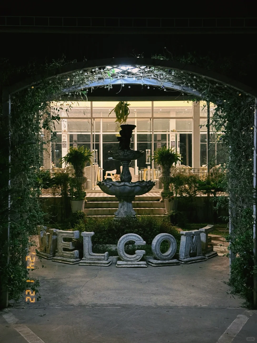 老挝旅行国内手机下载不了软件如何解决?