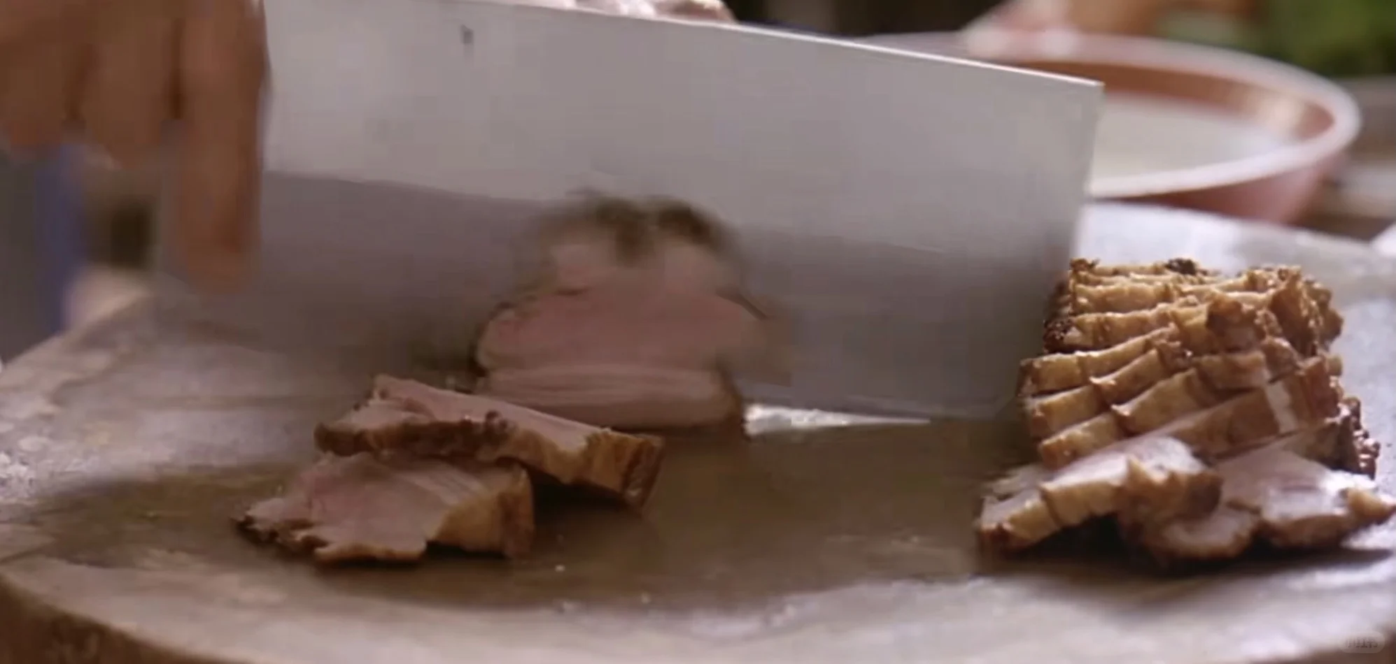 5⃣️3⃣️饮食在明,男女在暗。