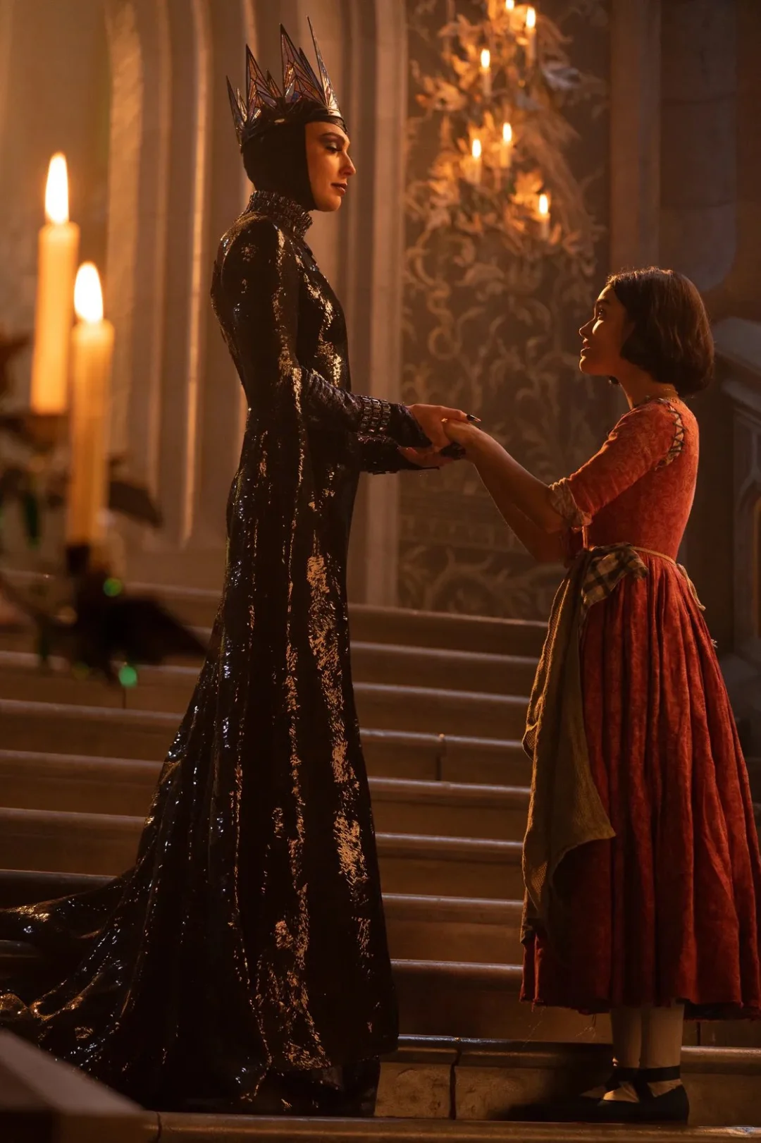 迪士尼真人电影《白雪公主》新剧照