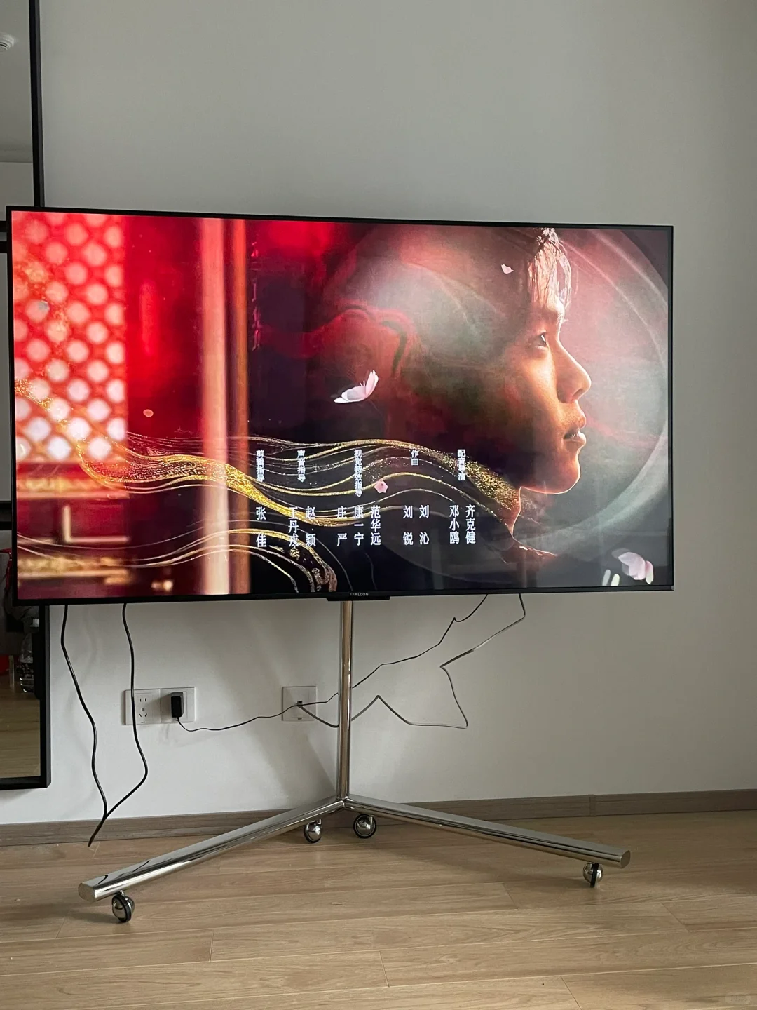 机顶盒半点用没有，还得网络电视。